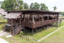 Traditional Murut longhouse in Penampang, Sabah, Malaysia Penampang Sabah HongkodKoisaanMuseum MurutLonghouse-01.jpg