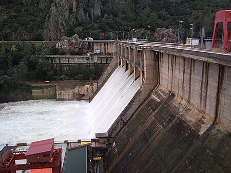 Presa García de Sola.jpg