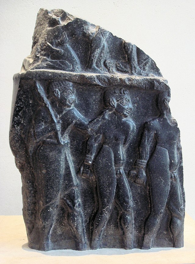 640px-Prisoners_on_the_victory_stele_of_an_Akkadian_king_circa_2300_BCE_Louvre_Museum_Sb_3.jpg?1661451223785