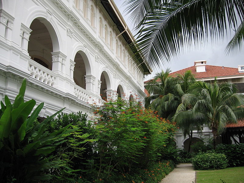 File:Raffles Hotel 4, Dec 05.JPG