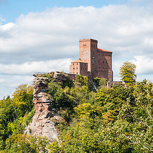 Reichsburg-Trifels