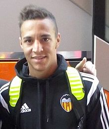 Rodrigo in April 2015, ahead of Valencia's derby against Levante