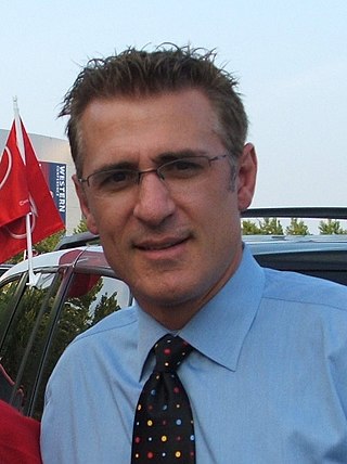 <span class="mw-page-title-main">Ron Francis</span> Canadian ice hockey player (born 1963)