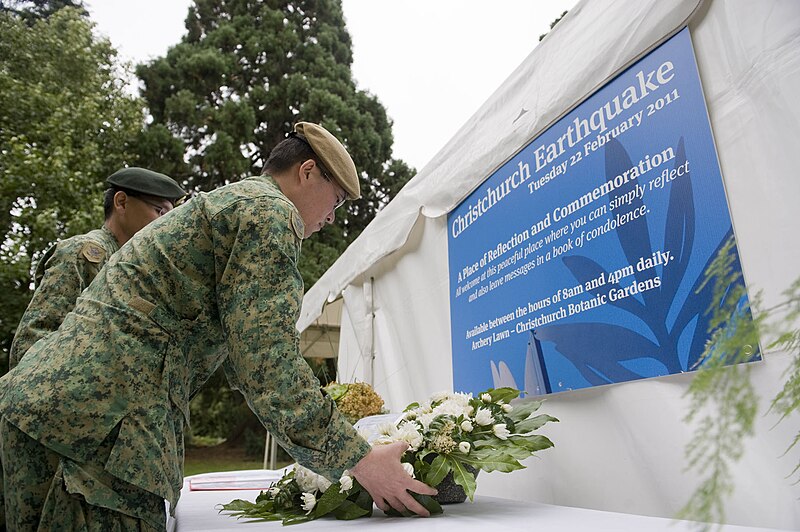 File:SAF lay a wreath in Christchurch - Flickr - NZ Defence Force (1).jpg