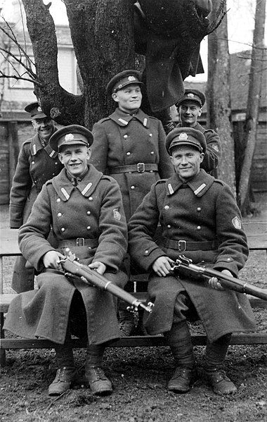 Conscripts of the Estonian Sakala Partisan Battalion with P14 rifles in 1939 or 1940.