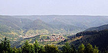 Blick ins Murgtal aus Richtung Rote Lache. Vorne liegt Bermersbach, im Tal links Gausbach und rechts Forbach