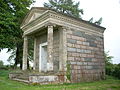 Schwerdt Mausoleum, Old Alresford 04.JPG