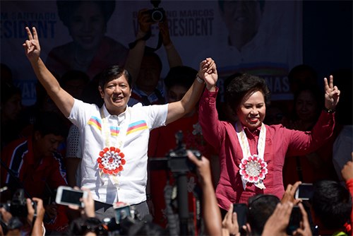 Senators Defensor-Santiago and Bongbong Marcos in Batac City during the 2016 presidential campaign