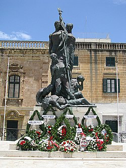 The Sette Giugno monument, in its original location in Palace Square, Valletta SetteGiugno2009.jpg