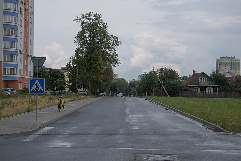 File:Sienickaja street (Minsk, Belarus) — Улица Сеницкая (Минск, Беларусь) p02.jpg