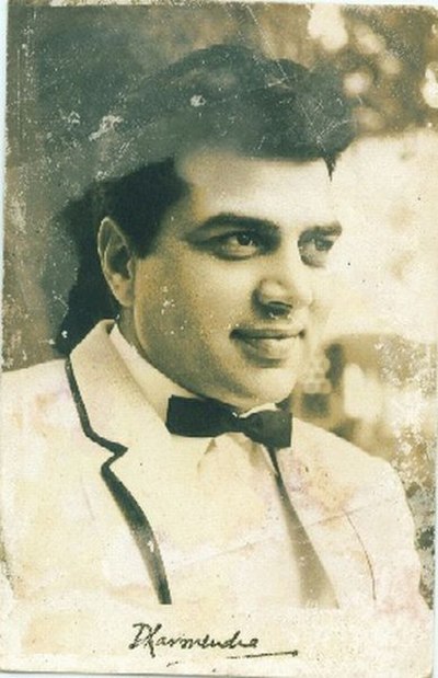 Signed photograph of Dharmendra in 1965