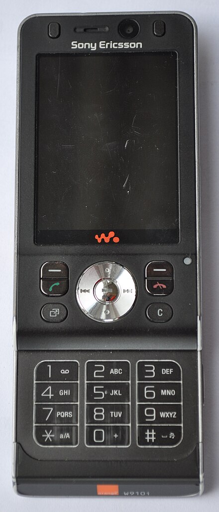 An opened Sony Ericsson W910i, a slide-action feature phone from 2007