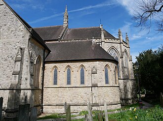 The east end of the south face of the church South Face of the Church of Saint George, Beckenham (01).jpg