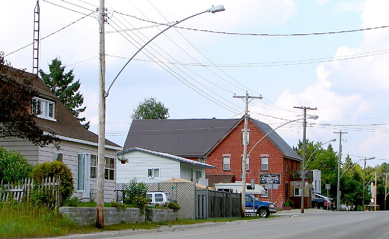 File:Sprucedale ON.JPG