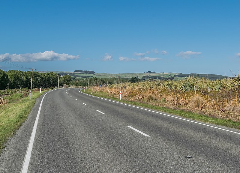 File:State Highway 1 NZ 01.jpg