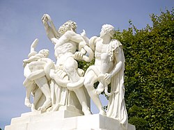 Statues - Laocoon et ses fils - (1696) - Jean Baptiste Tuby - (1635-1700) - Philibert Vigier - (1636-1719) - Jean Rousselet - (1656 - 1693) - Versailles - P1170974