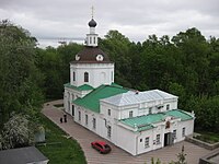 Общий вид церкви до восстановления колокольни (2009)