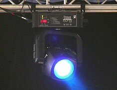 Projecteur automatique (lyre) High-End Studiocolor 575. L'un des plus fameux projecteurs wash construits à ce jour.