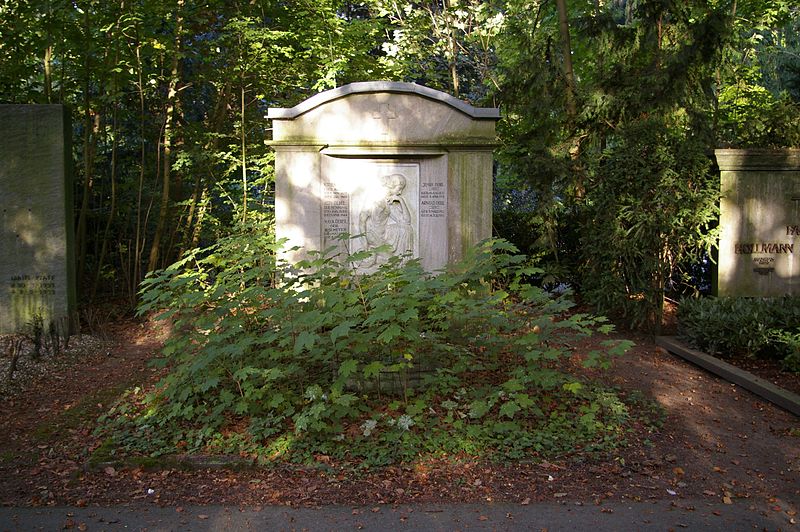 File:Suedfriedhof Grabstätte Oebel.jpg