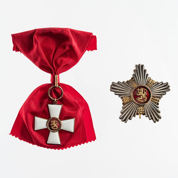 The sash and the breast star of the order