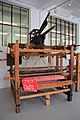 Deutsch: Damastwebstuhl mit Jaquardmaschine im Textilen Zentrum in Haslach, Oberösterreich