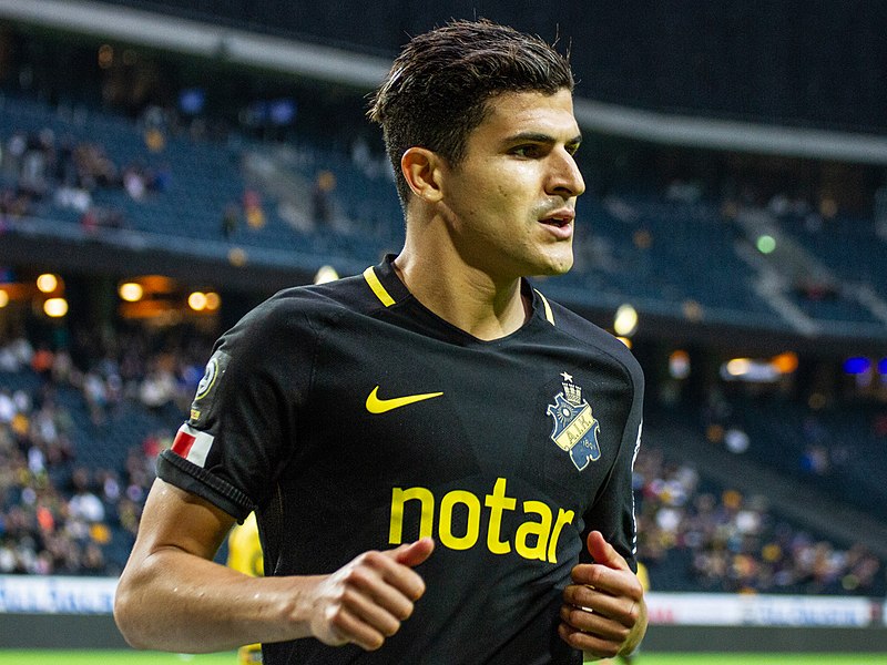 File:Tarik Elyounoussi 2018 - cropped.jpg