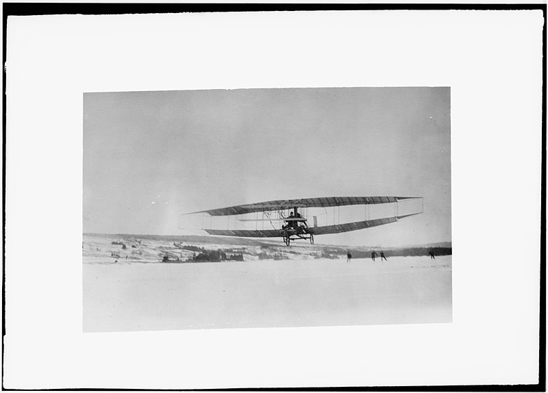 File:The Silver Dart, one of the Aerial Experiment Association's early airplanes, in flight over the frozen Bras d'Or Lake on Cape Breton Island LCCN00650256.jpg