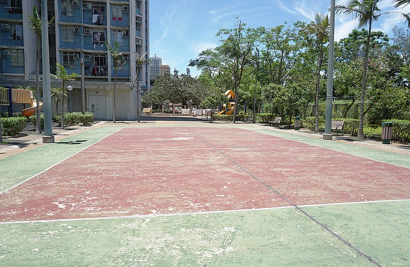 File:Tin Lai Court Volleyball Court.jpg