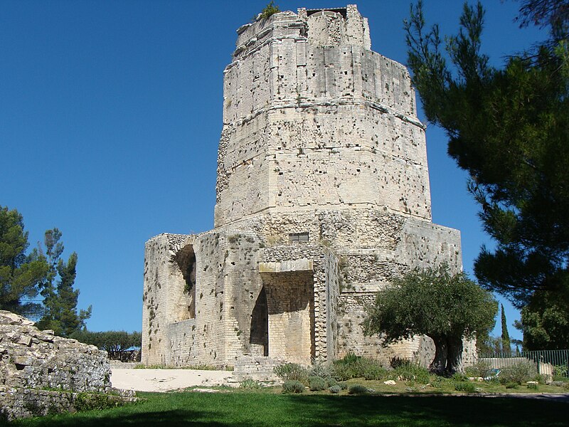 File:Tour Magne - Nîmes.JPG