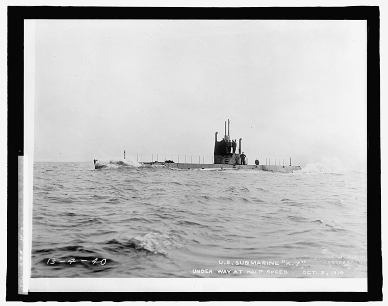 File:U.S.Submarine "K7" under way at half speed, Oct. 3, 1914 LCCN2016852848.jpg