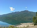 Le lac et le montagne Saddle.