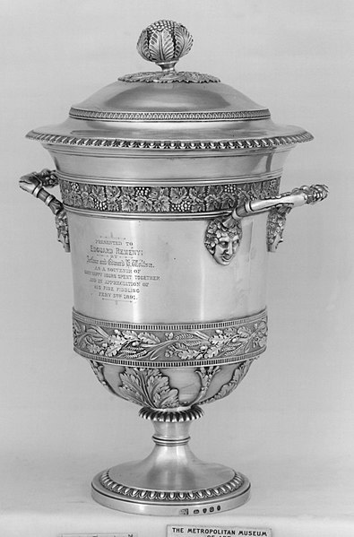 File:Vase with cover MET 15443.jpg