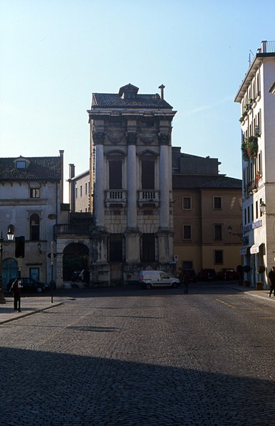 File:Vicenza02.jpg