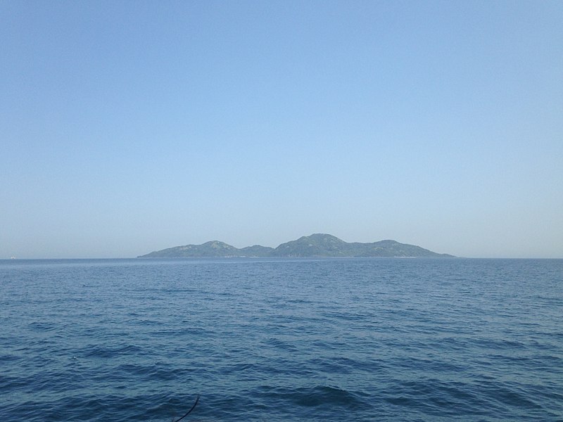 File:View of Jinoshima Island from Ferry "Oshima" 2.JPG