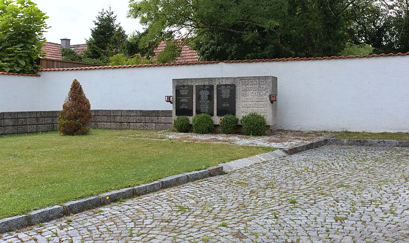 File:War memorial for World war I+II in Matzendorf, Lower Austria, Austria-full PNr°0780.jpg