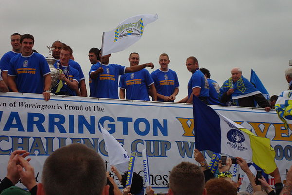 Warrington Wolves trophy parade following victory at the 2009 Challenge Cup Final