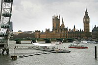 Речные трамваи London River Services[en]
