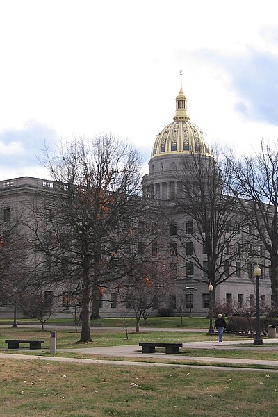 File:West Virginia State Capitol Grounds.jpg