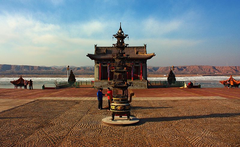 File:Western gate of the Temple of Heshen (the River God) in Hequ, Xinzhou, Shanxi.jpg