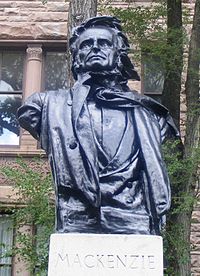 Willian Lyon Mackenzie statue.JPG