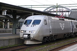 X2000 Lundin rautatieasemalla