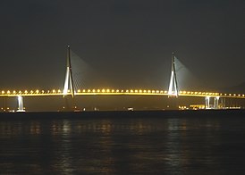 вантовый мост ночью