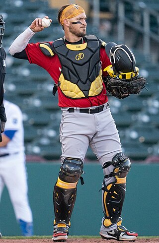 <span class="mw-page-title-main">Yasmani Grandal</span> Cuban-born American baseball player (born 1988)