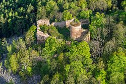 Letecký pohled na zříceninu hradu