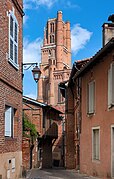 ‎Bell tower of the Ste Cécile Cathedral - viewed from Rue des prêtres.