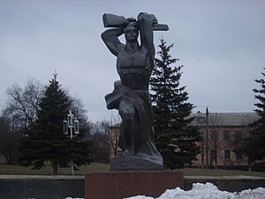 Монумент Победа. Красный Сулин.jpg