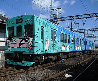 Iga-järnvägens tåg i ninjamålning