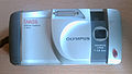 Olympus-Digital-Kamera C–820L Using