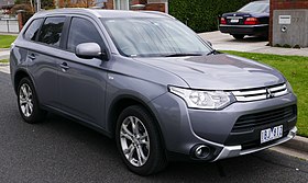 2014 Mitsubishi Outlander (ZJ MY14.5) ES 4WD wagon (2015-05-29) 01.jpg