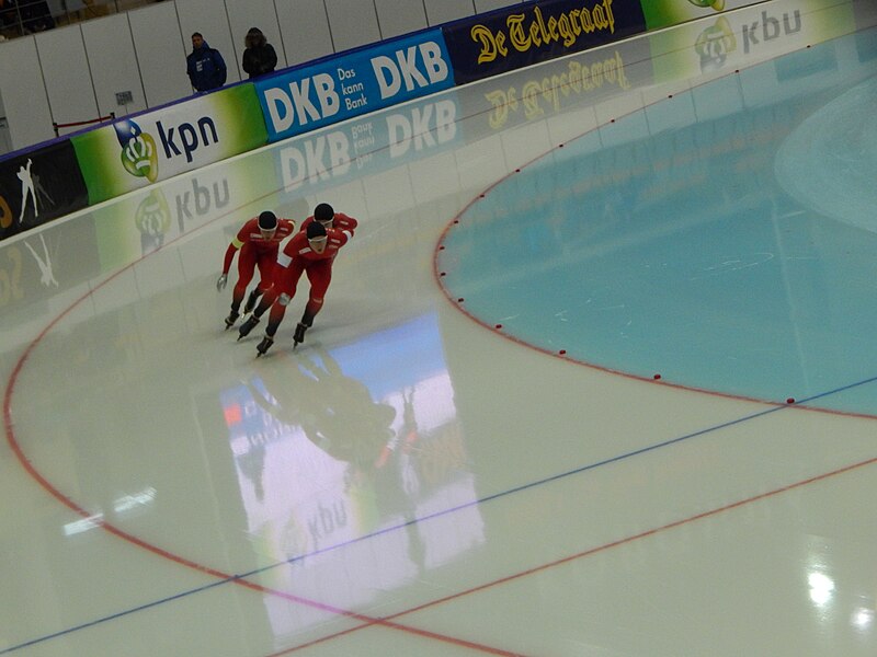 File:2016-02-12 - World Single Distance Speed Skating Championships - СС0 - Men's team pursuit - Photo 073.jpg